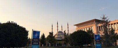 “Aggiungi un posto a tavola”: l'occidente al tavolo o sul menù di Ankara?