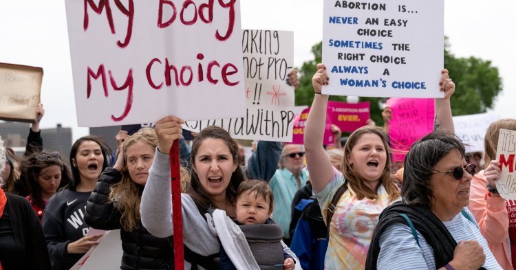 Il diritto all'aborto negli States, una storia molto politica e poco giusta