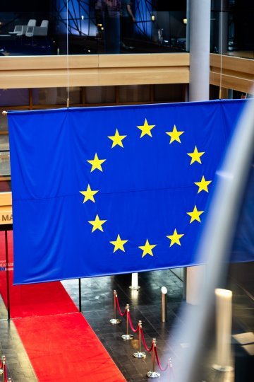 Duplice visita europea in Cina : il Presidente Macron e la Presidente von der Leyen