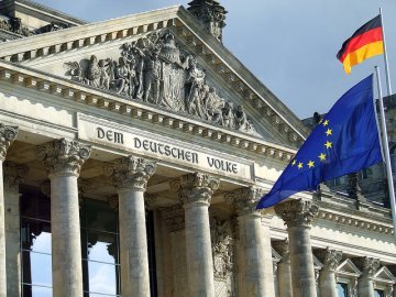 Wir brauchen eine Euro-Partei im Bundestag ! (1)