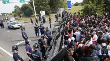The Schengen crisis : a failure
