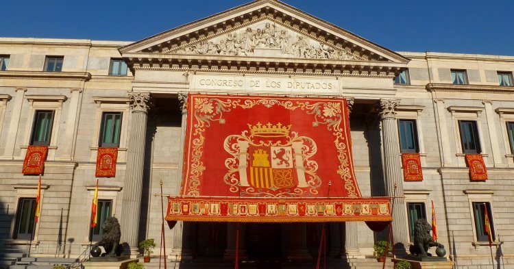 Espagne : gauche et droite au coude-à-coude !