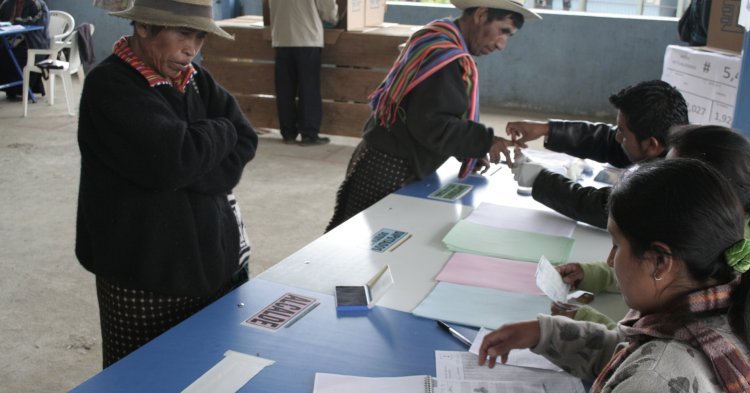 L'Union européenne condamne les atteintes à la démocratie au Guatemala