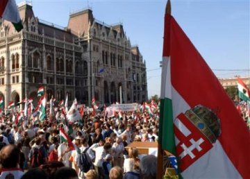 Carton rouge à l'extrême-droite nationaliste hongroise
