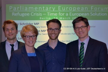 European Forum Berlin : European Solutions in the Refugee Crisis