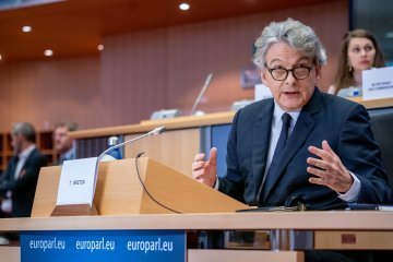 L'impegno dell'UE nella normazione del “Far West digitale”