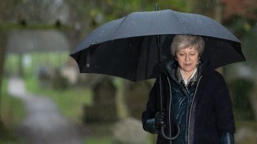 Theresa May tenuta in scacco alla Camera dei Comuni: Quale seguito per la Brexit?