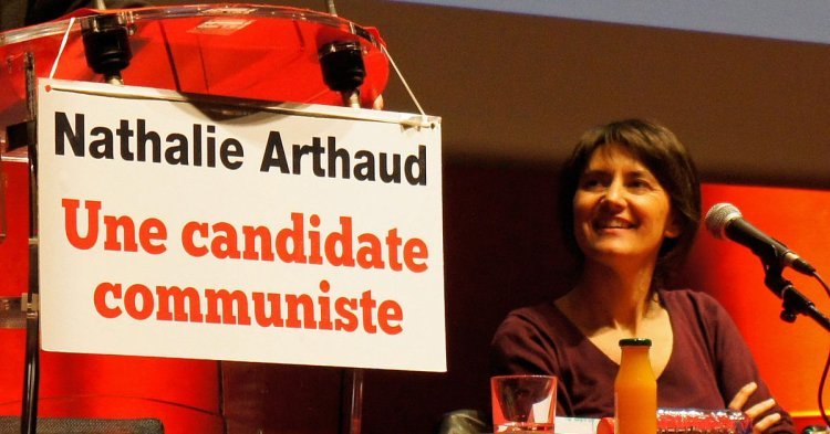 Le parti français communiste pour la lutte ouvrière appelle à la création des « États-Unis socialistes d'Europe ». 