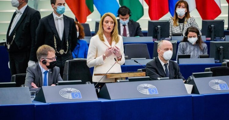 Parlement européen : Roberta Metsola, élue malgré les critiques