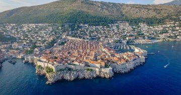 Panem et circenses : riflessioni sul turismo di massa