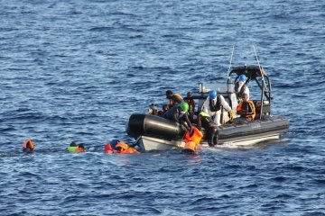 L'accord Italie-Albanie sur l'immigration sombre dans les abysses de l'Adriatique
