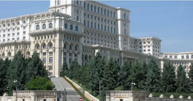 In Romania, the liberal-conservative right unseats the liberal-conservative left