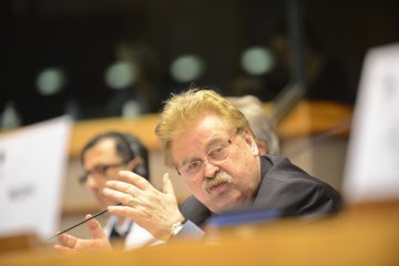 European perspective : We're being transnational, why can't you ?