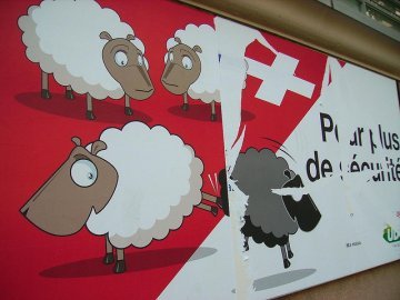 Le peuple suisse vote une initiative populaire pour le renvoi des étrangers criminels 