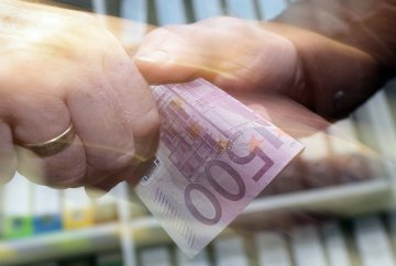 Unknown but trusted : the corrupt opportunists of Europe