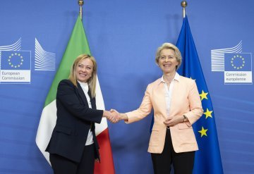 Le Courrier d'Europe : Giorgia Meloni, le caméléon de l'européisme
