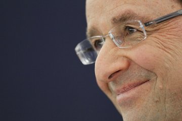 Cartellino rosso a François Hollande che «non crede agli Stati Uniti d'Europa»